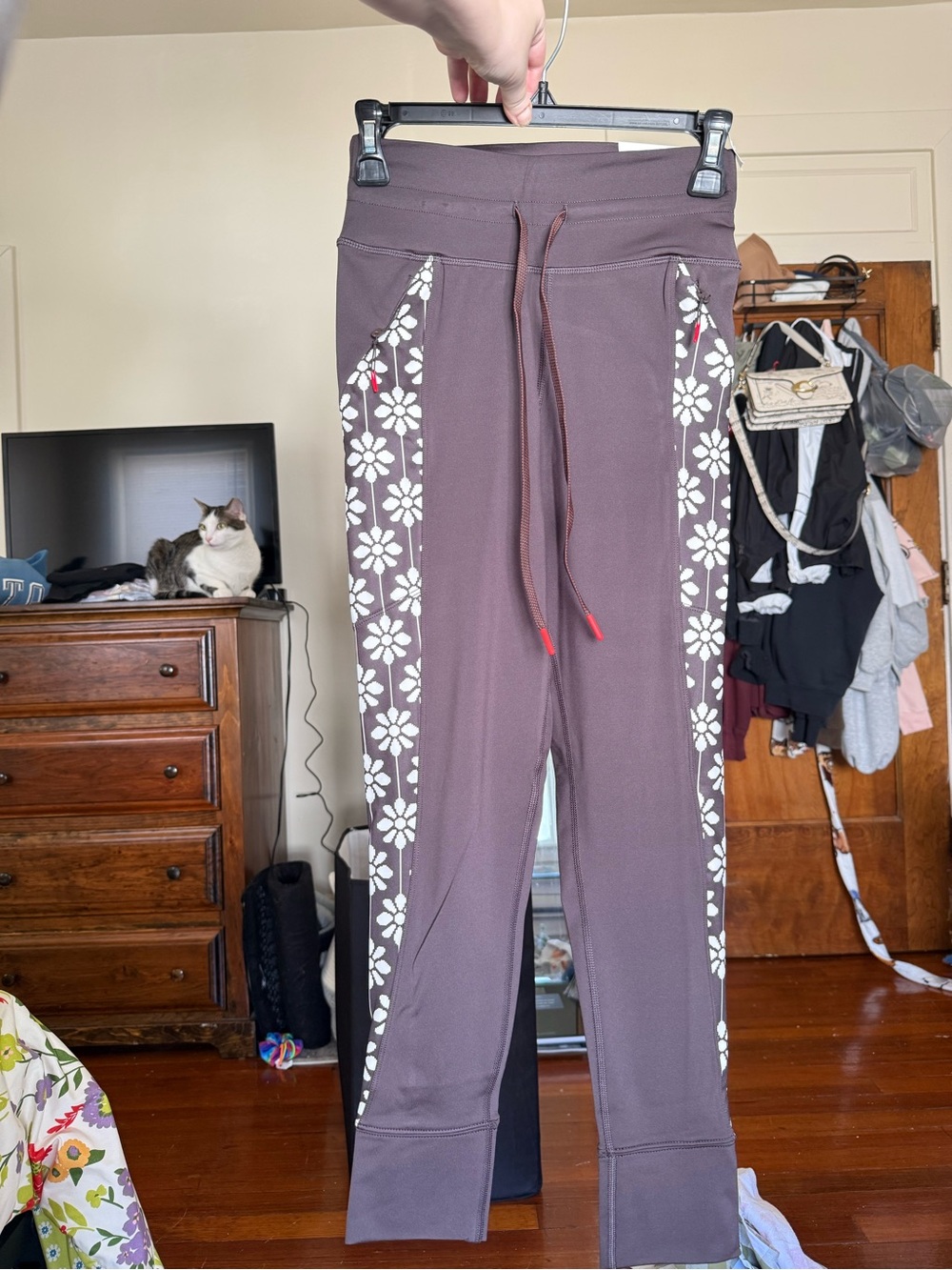 NWT Aerie warmup leggings / medium short / brown